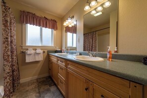 Hårtørrer, håndklæder