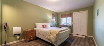 15B Lady Bird Single Room at the Meadow Site