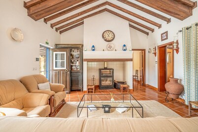 Refreshing poolside escape in Ponte de Sor