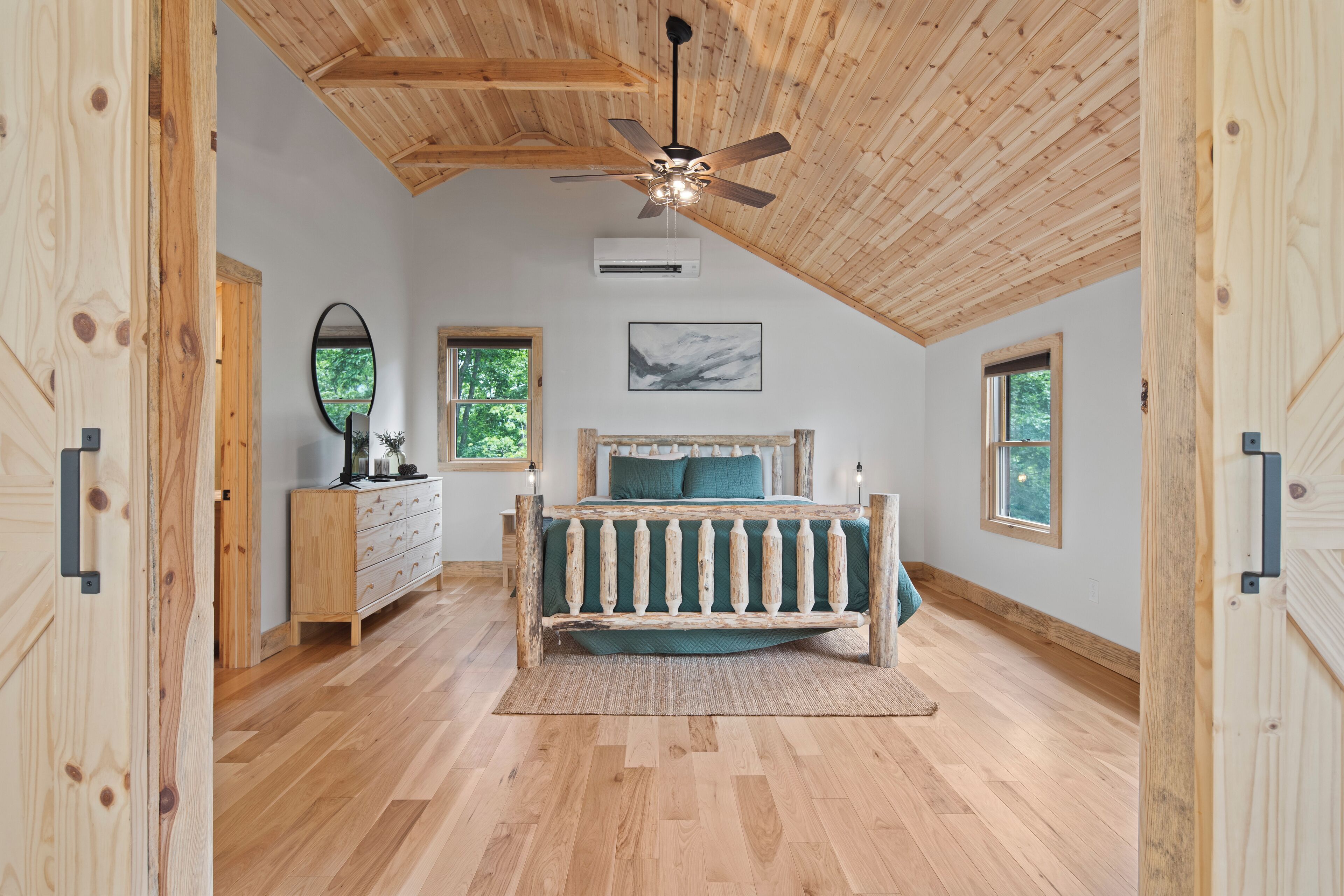 4 bedrooms, free WiFi, bed sheets