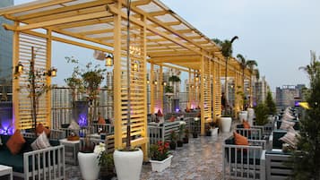 Bar accanto alla piscina