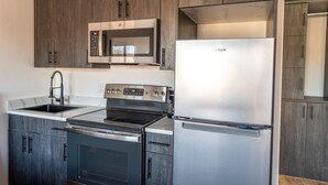 茶具/咖啡用具、冰箱、微波炉、烤箱