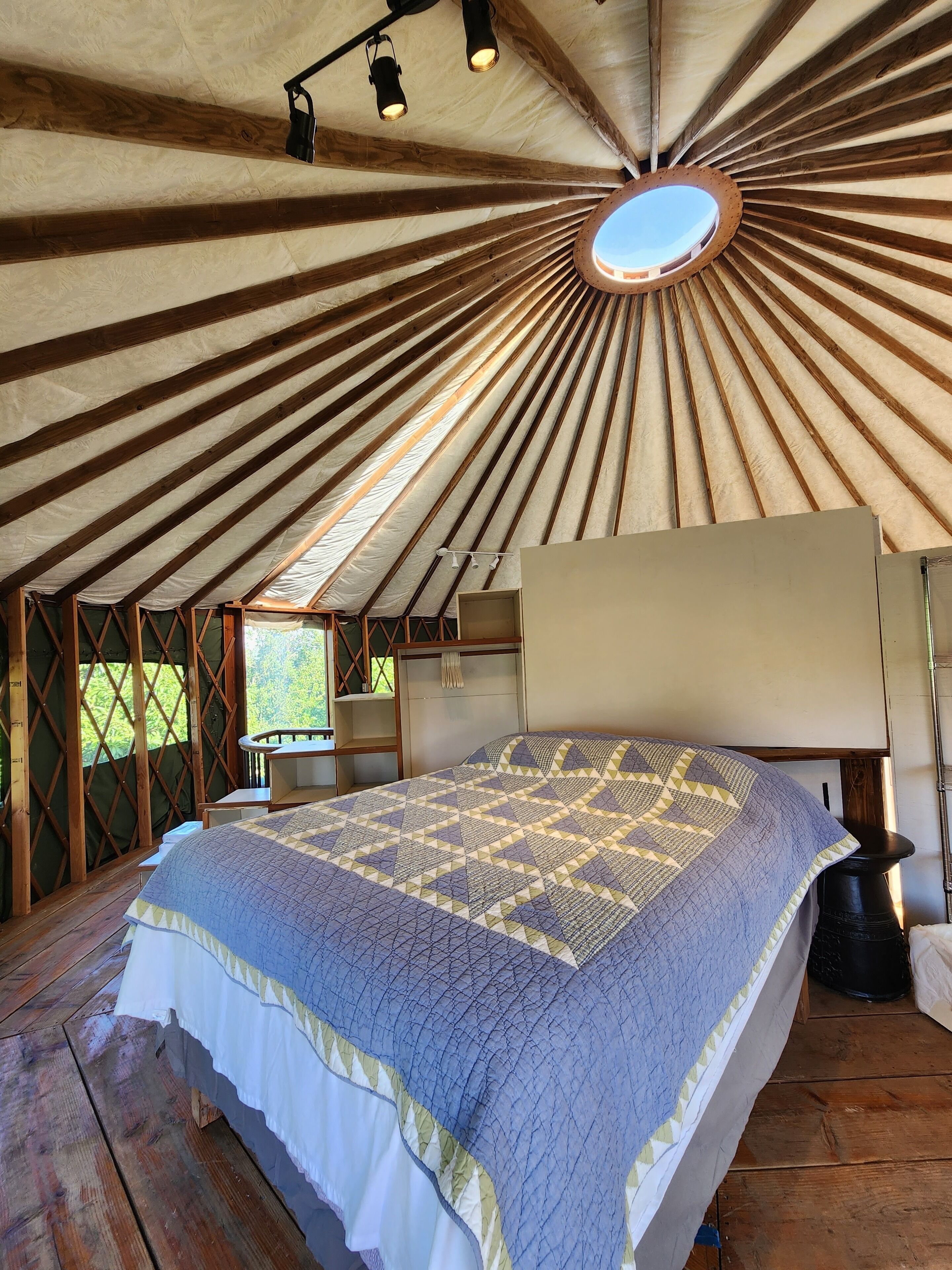 4 bedrooms, WiFi, bed sheets
