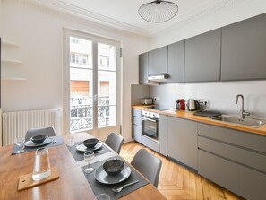 Køleskab, mikrobølgeovn, ovn, opvaskemaskine