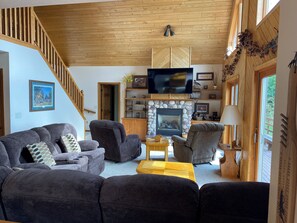 Smart TV, fireplace, DVD player