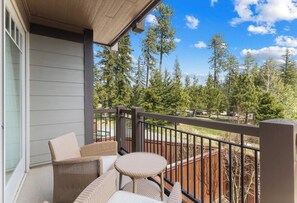Property grounds - 3rd floor Condo w/ full kitchen in The Lodge at Suncadia (Cle Elum)