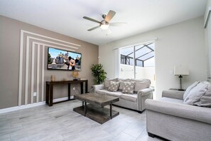 Una Smart TV, una oficina