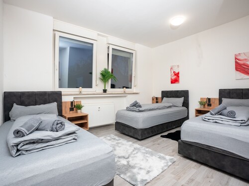 Serviceroom24 - Apartment 2 in Recklinghausen WLAN - TV - 24-7 Check-in