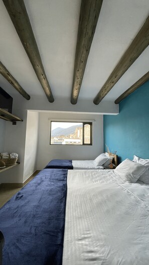 Family Triple Room | Free WiFi, bed sheets