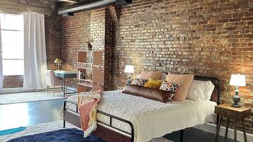 1 soverom, skrivebord, strykejern/-brett og wi-fi (inkludert)