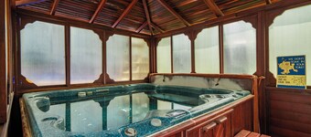 Lake Texoma Splash! Pool/hot tub, 1.5 miles to Highport Marina on Lake Texoma!