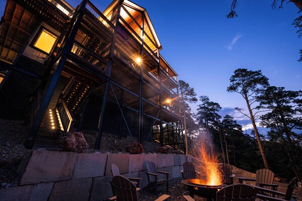 Property grounds - 3 Story, Game Room, Beautiful Views, Hot Tub, Pets, Cliffhanger (Broken Bow)