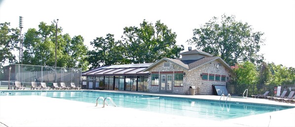 Piscine couverte, piscine chauffée