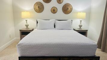 1 habitación, tabla de planchar con plancha, wifi gratis y ropa de cama