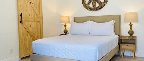 1 bedroom, iron/ironing board, WiFi (free), bed sheets