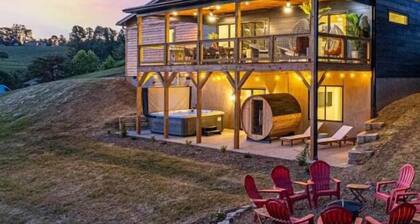 Sauna, hot tub, firepit w/ mountain views