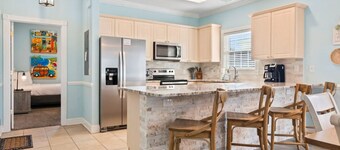 Top Floor 3 Bedroom Condo- Incredible Views of The Golf Course! Magnolia Pointe 301