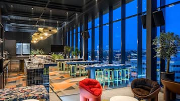 Bar (in der Unterkunft)