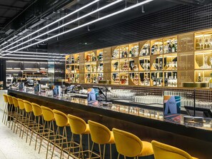 Bar (on property) - Tribe Budapest Stadium (Budapest)