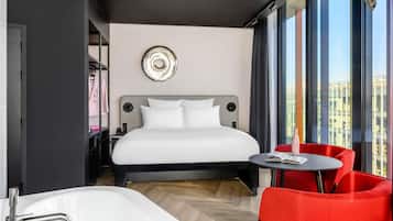 1 bedroom, premium bedding, in-room safe, desk