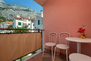 Apartment, Smoking - Apartments Ruzi - Family and Friends (Makarska)