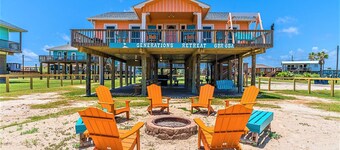Elevator, Pickleball, Hot Tub, Jacuzzi suite, Sleeps 26 "Generations Retreat"