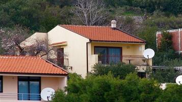 Apartment, Smoking | 1 bedroom