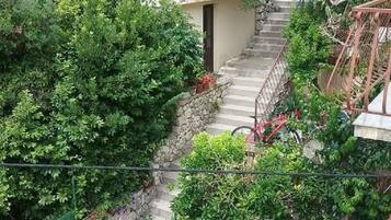 Apartment, Smoking | 1 bedroom