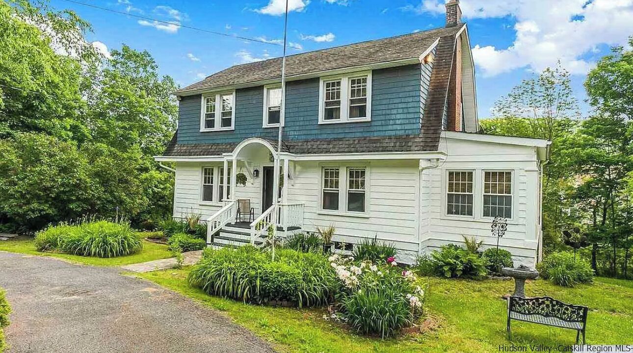 Cozy renovated home, ideal for skiing and hiking in Catskills
