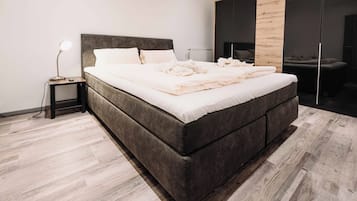 2 bedrooms, Internet, bed sheets