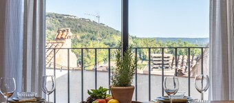 Family refuge in the center of Prades