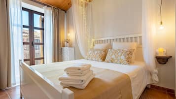 3 bedrooms, iron/ironing board, Internet, bed sheets