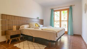 5 slaapkamers, een strijkplank/strijkijzer, gratis wifi, beddengoed