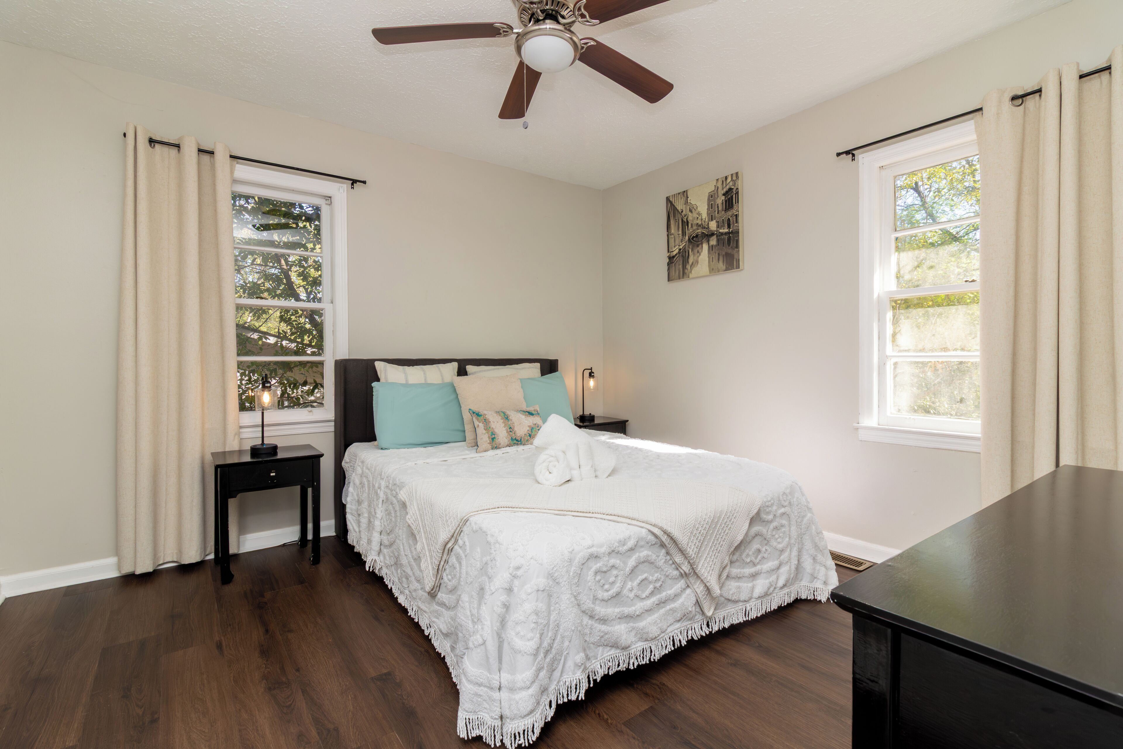 3 habitaciones, escritorio, cuna de viaje y wifi gratis 