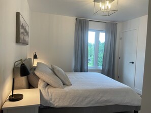 1 slaapkamer, een bureau, reisbedje, gratis wifi