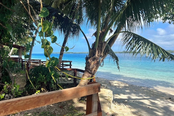 Aan het strand, ligstoelen aan het strand, strandlakens