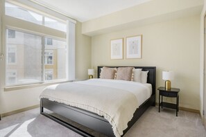 2 makuuhuonetta, silitysrauta/-lauta, Wi-Fi, vuodevaatteet