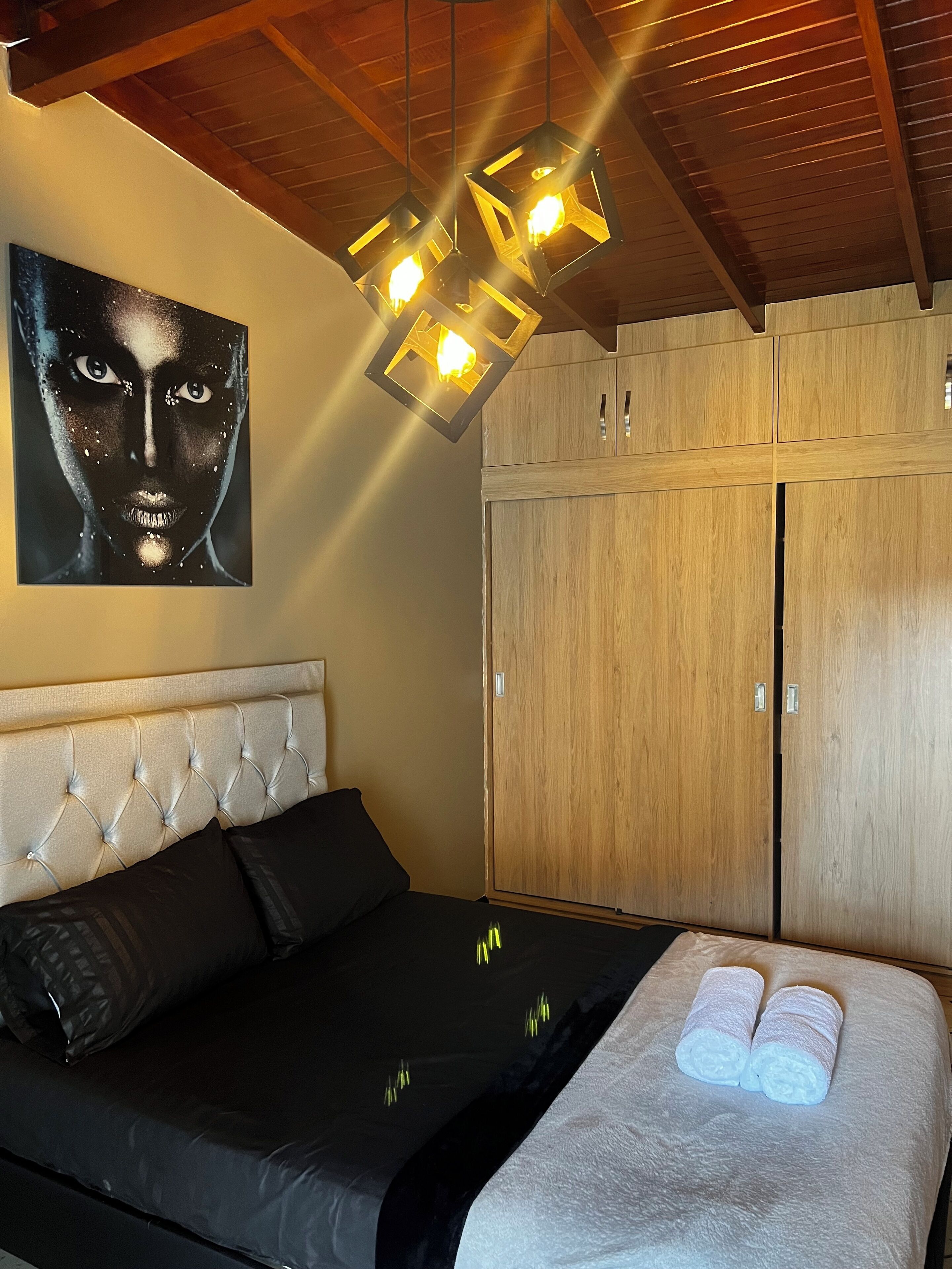 6 bedrooms, iron/ironing board, free WiFi, bed sheets