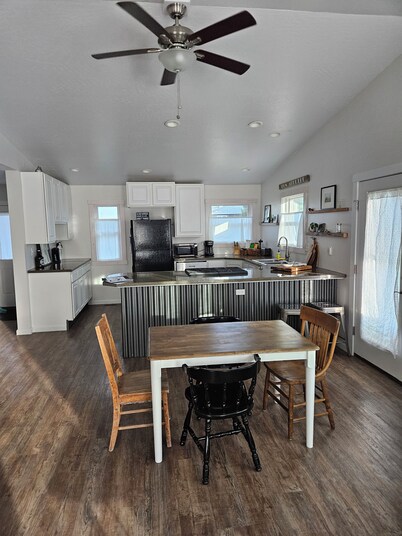 Highway 2 Modern Cottage