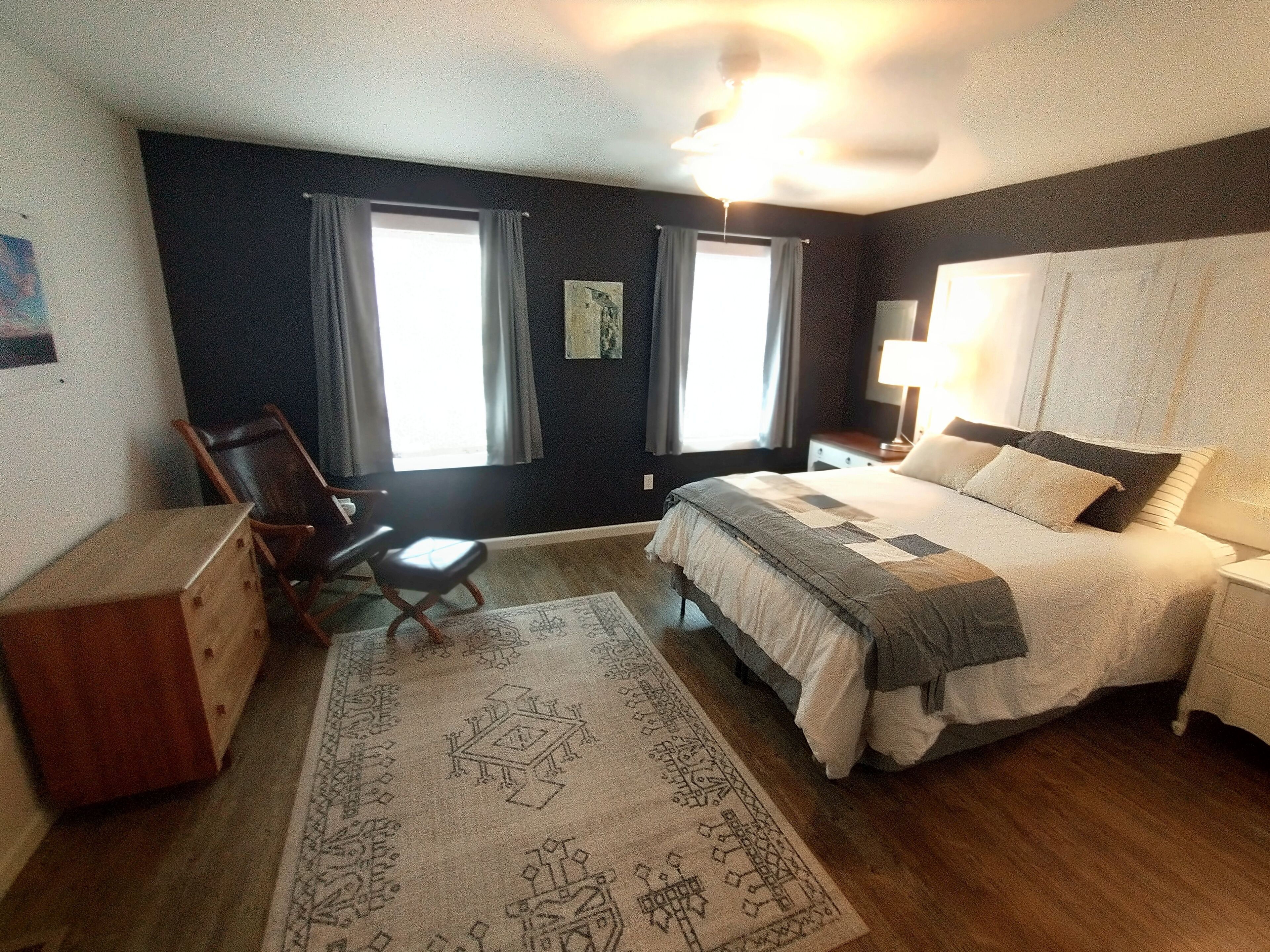 2 多间卧室、办公桌、熨斗/熨衣板、免费 WiFi