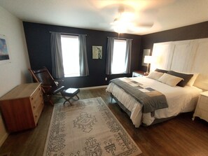 2 habitaciones, escritorio, tabla de planchar con plancha y wifi gratis 