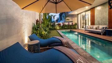 Private pool
