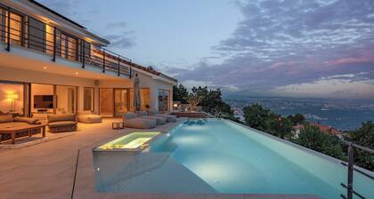 Luxury Villa Dana Indoor Pool and Sauna, Matulji, Croatia