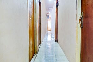 Lobby - OYO 90743 Kartini Populer (Jakarta)