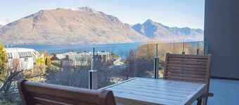 Opuke House | Hot Tub, Lake Views, BBQ, Parking