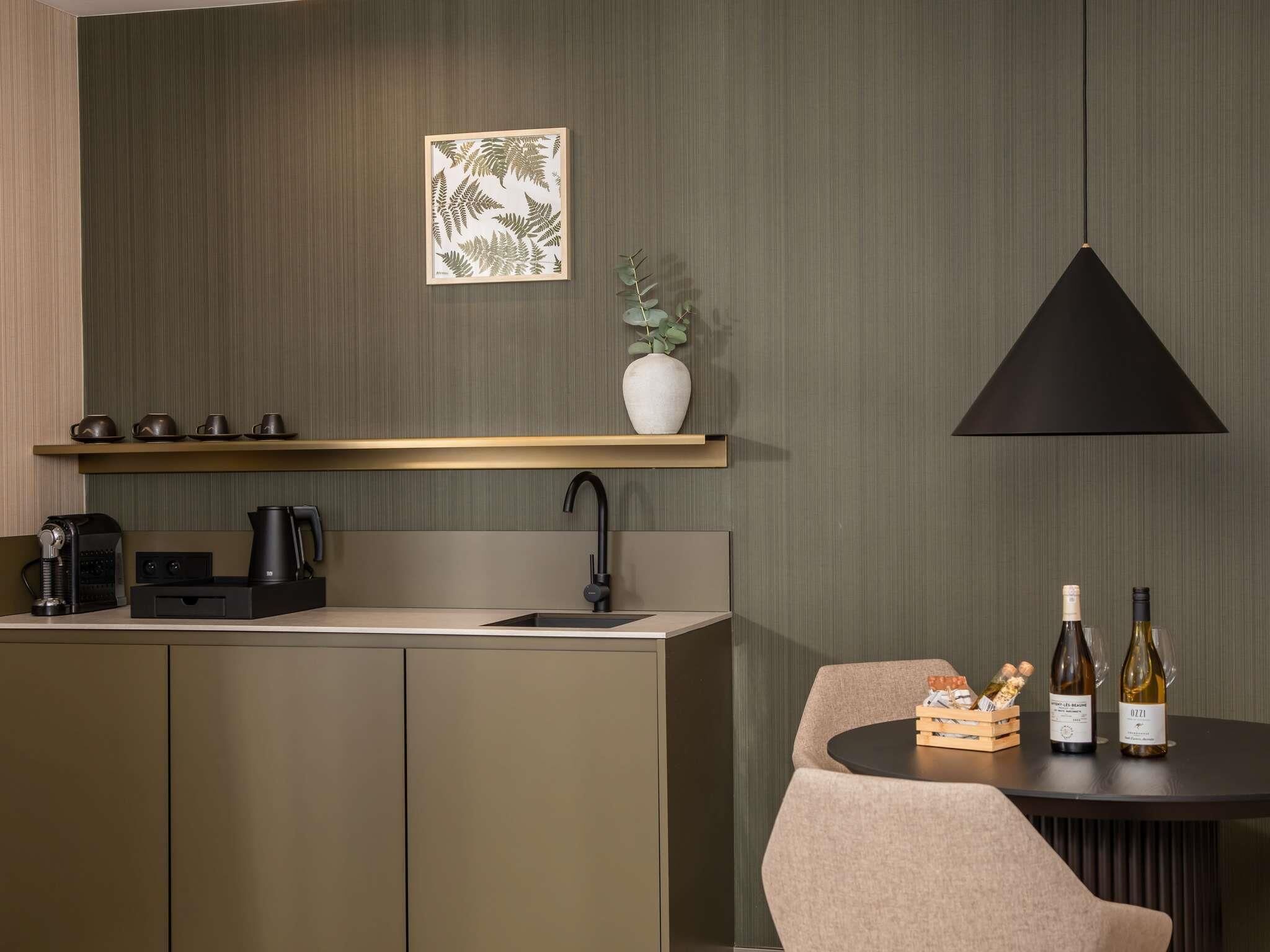 Junior Suite, Multiple Beds