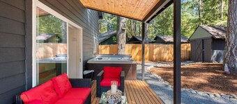 Perch - Cozy Forest Haven Cabin w/ Private Hot Tub