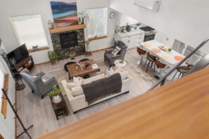 Smart-tv och eldstad