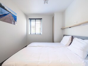 3 bedrooms, Internet