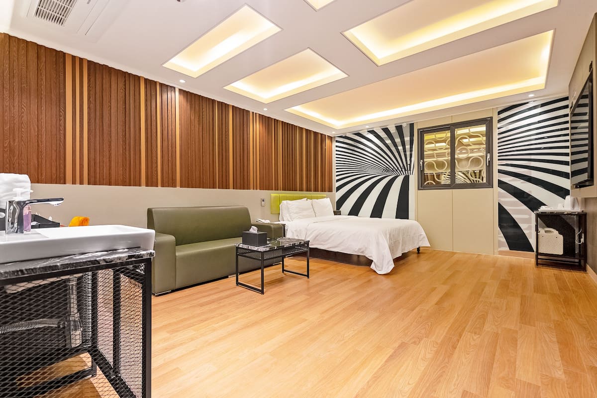 Standard Room | 1 bedroom, desk, free WiFi, bed sheets